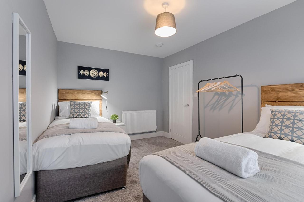 3Rm Flat, Smart Tv'S, Close To All Amenities ラネリー エクステリア 写真