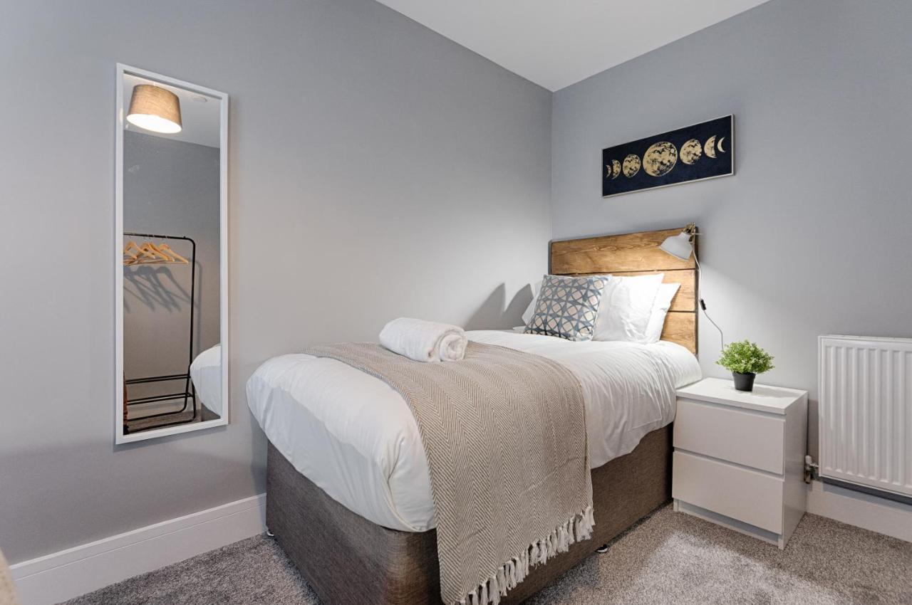 3Rm Flat, Smart Tv'S, Close To All Amenities ラネリー エクステリア 写真