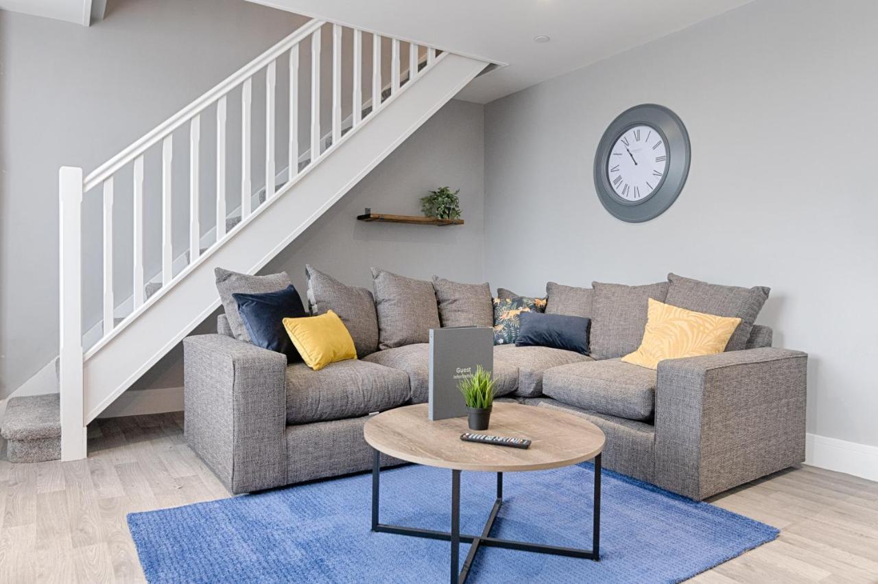3Rm Flat, Smart Tv'S, Close To All Amenities ラネリー エクステリア 写真