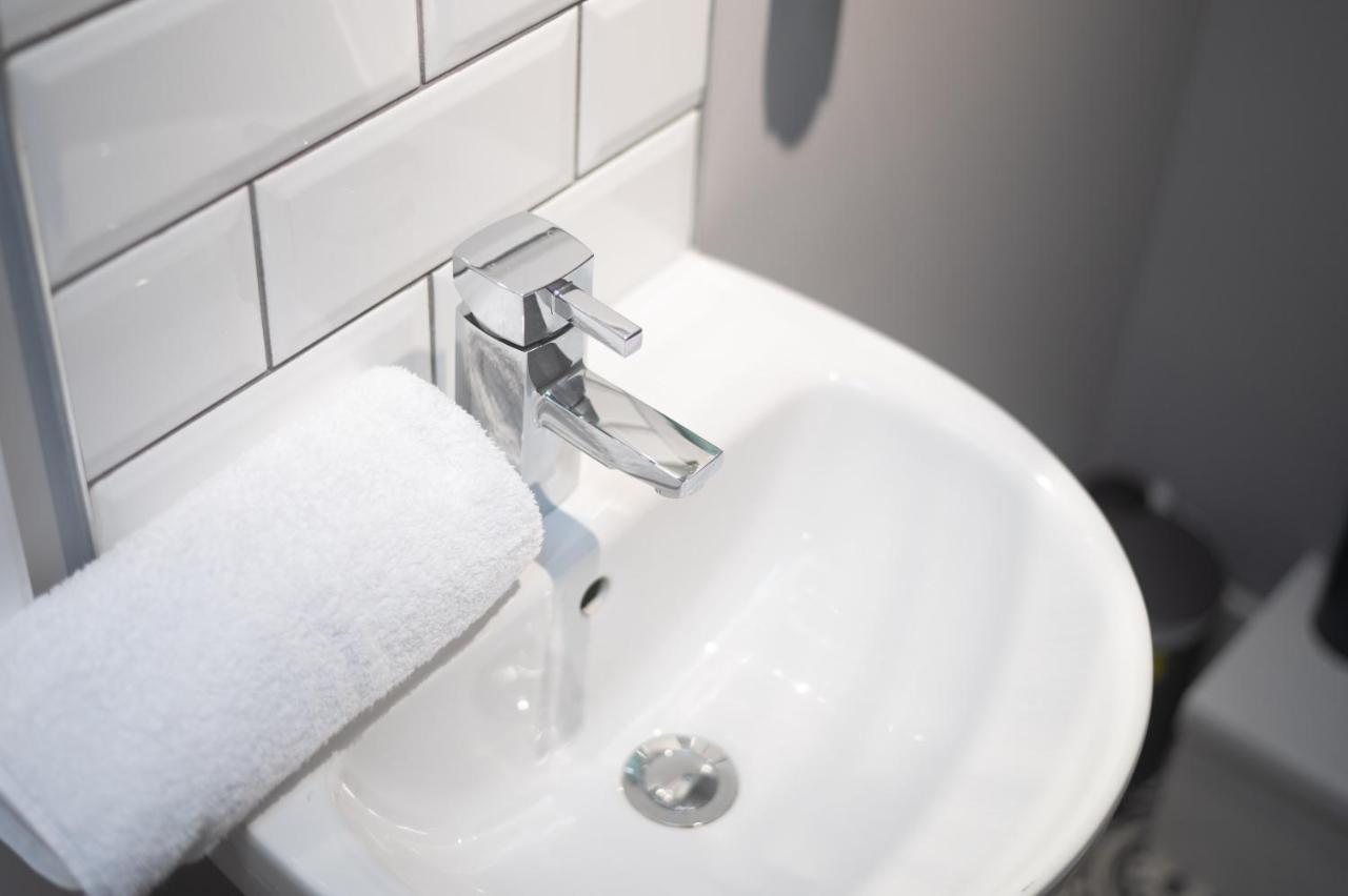 3Rm Flat, Smart Tv'S, Close To All Amenities ラネリー エクステリア 写真