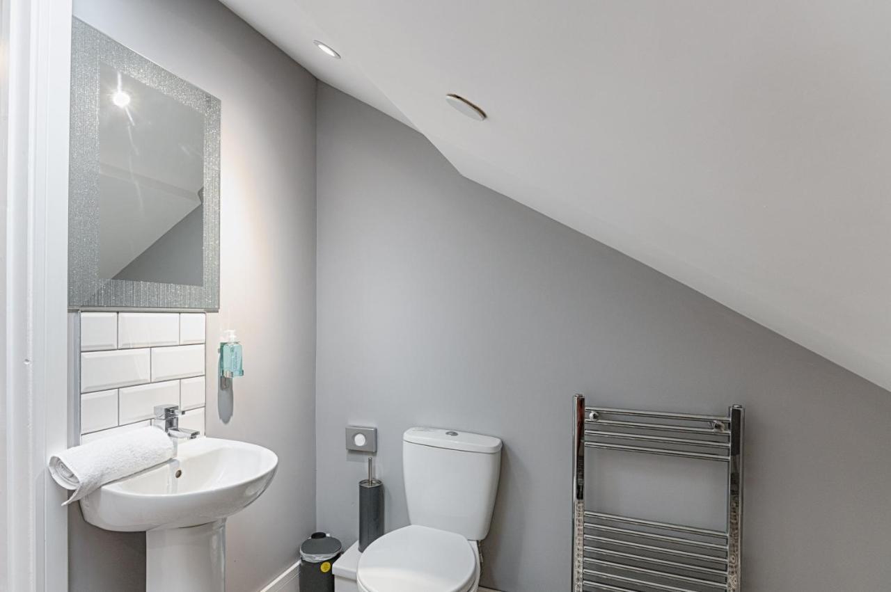 3Rm Flat, Smart Tv'S, Close To All Amenities ラネリー エクステリア 写真